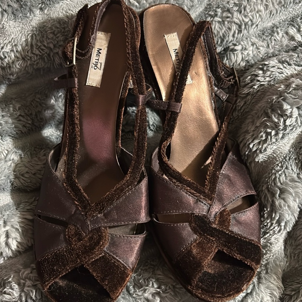 Metro7 shoes